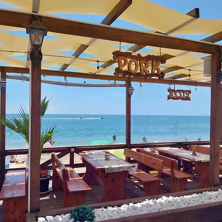 Hotel Aura Family 2*