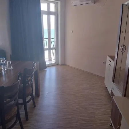 Aura Family Otel Ravda